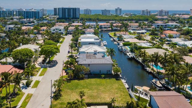 808 NE Bay Cove Street, Boca Raton, FL 33487