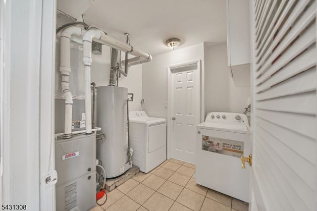 5 Davis Ave, Franklin Twp., NJ 08873