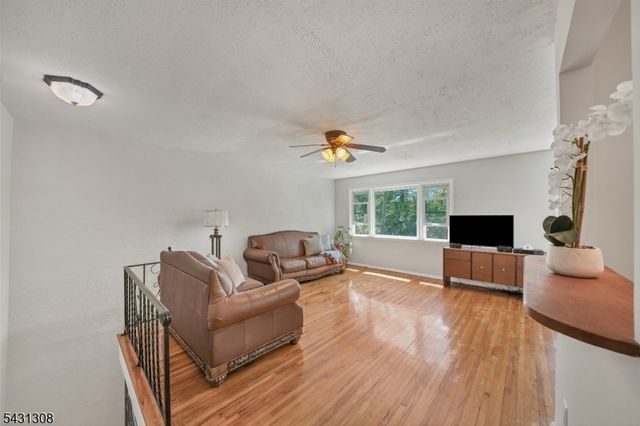5 Davis Ave, Franklin Twp., NJ 08873