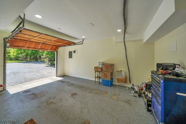 5 Davis Ave, Franklin Twp., NJ 08873