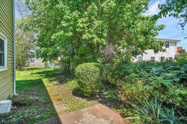 5 Davis Ave, Franklin Twp., NJ 08873