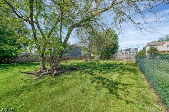 5 Davis Ave, Franklin Twp., NJ 08873