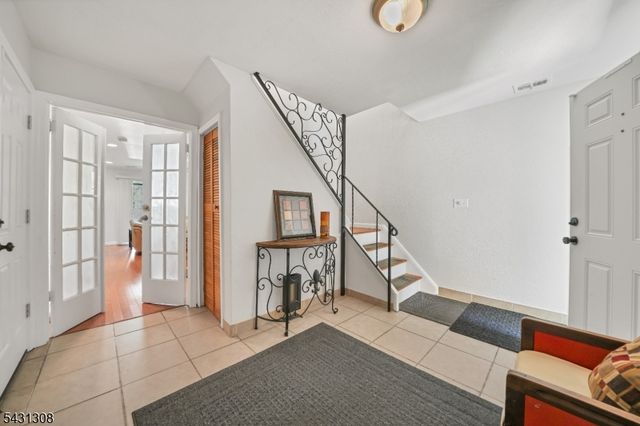 5 Davis Ave, Franklin Twp., NJ 08873
