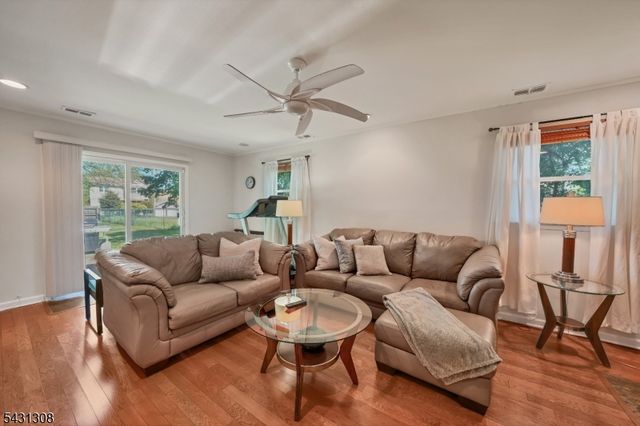 5 Davis Ave, Franklin Twp., NJ 08873