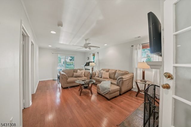 5 Davis Ave, Franklin Twp., NJ 08873