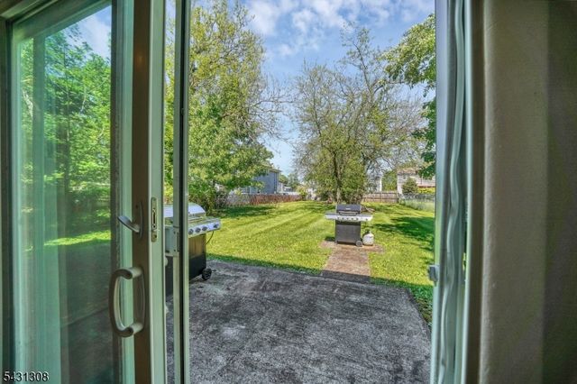 5 Davis Ave, Franklin Twp., NJ 08873