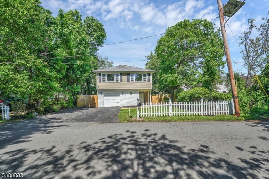 5 Davis Ave, Franklin Twp., NJ 08873
