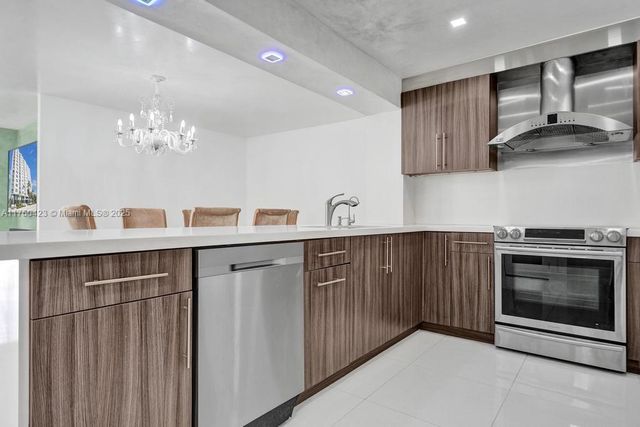 6450 Collins Ave 1204, Miami Beach, FL 33141