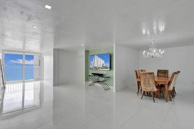 6450 Collins Ave 1204, Miami Beach, FL 33141