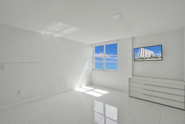 6450 Collins Ave 1204, Miami Beach, FL 33141