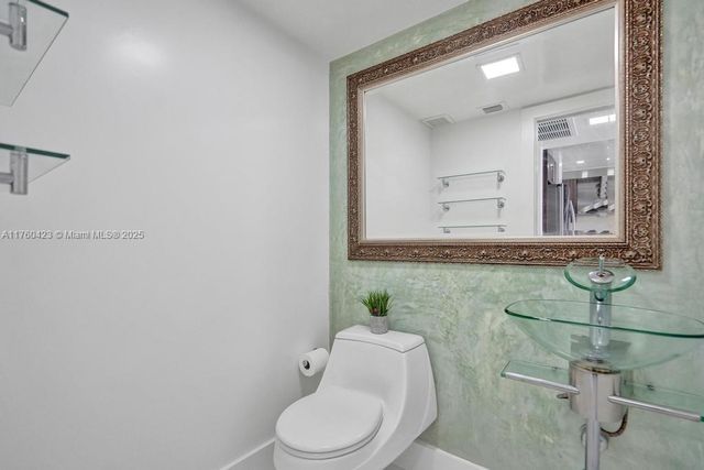 6450 Collins Ave 1204, Miami Beach, FL 33141