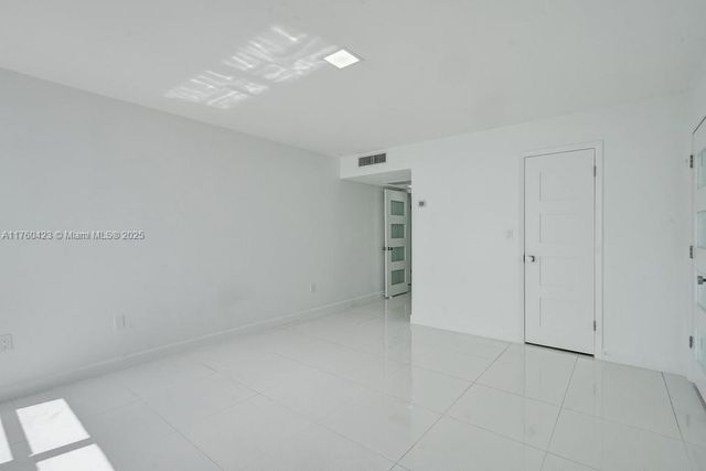 6450 Collins Ave 1204, Miami Beach, FL 33141