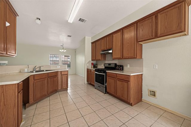 10106 Gil Jr Lane, Houston, TX 77075