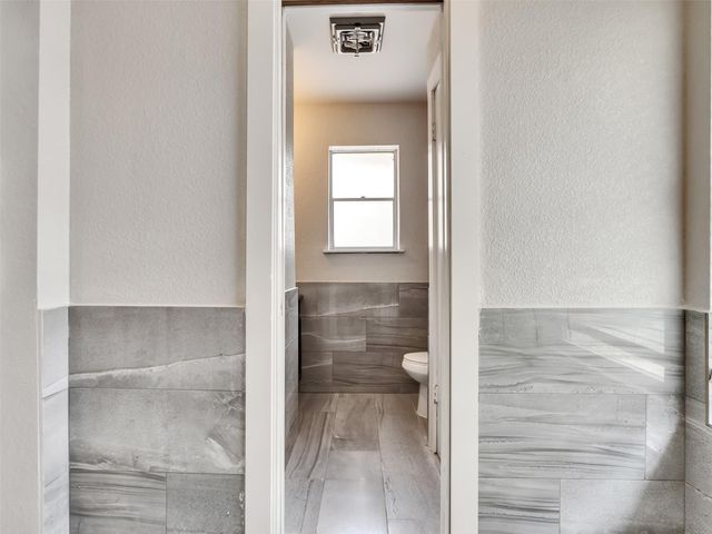 612 Orangewood Drive, Conroe, TX 77302