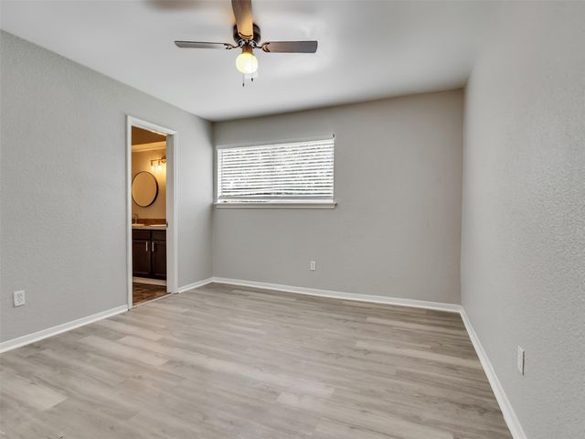 612 Orangewood Drive, Conroe, TX 77302