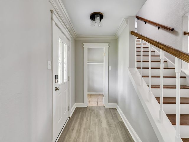 612 Orangewood Drive, Conroe, TX 77302