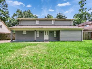 612 Orangewood Drive, Conroe, TX 77302