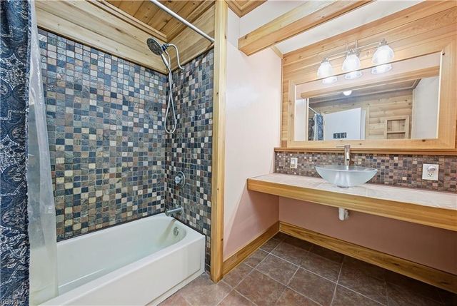 2405 Johnstown RD, Chesapeake, VA 23322