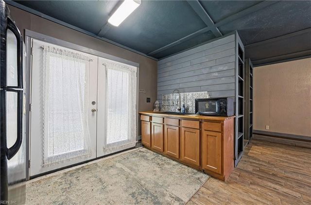 2405 Johnstown RD, Chesapeake, VA 23322
