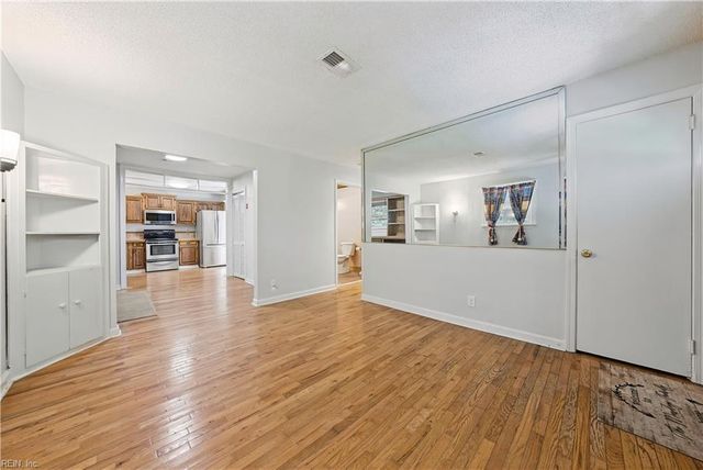 2405 Johnstown RD, Chesapeake, VA 23322