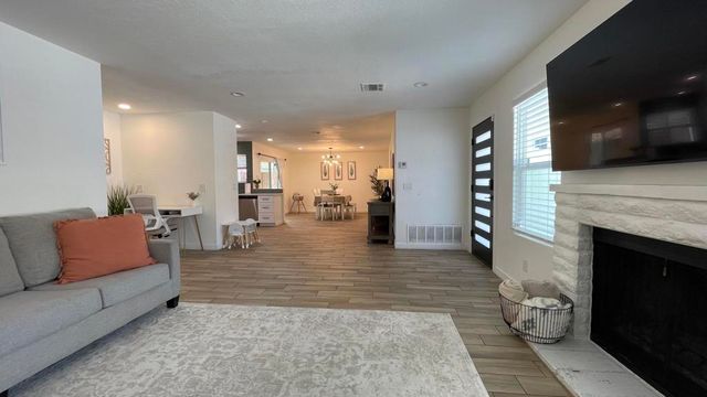 54200 Avenida Juarez, La Quinta, CA 92253