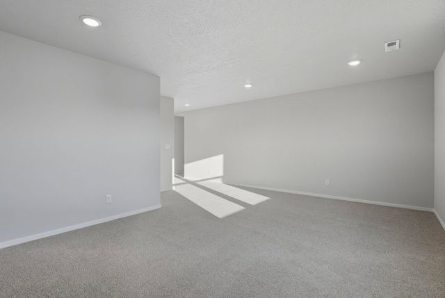 718 E 4th St, Deer Park, WA 99006