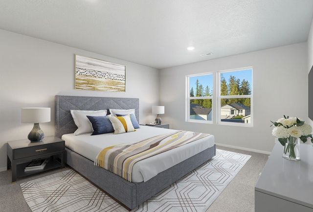 718 E 4th St, Deer Park, WA 99006