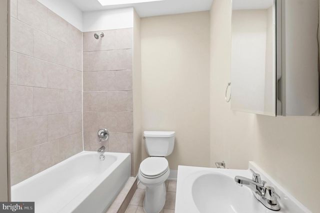 237 15TH ST SE, Washington, DC 20003