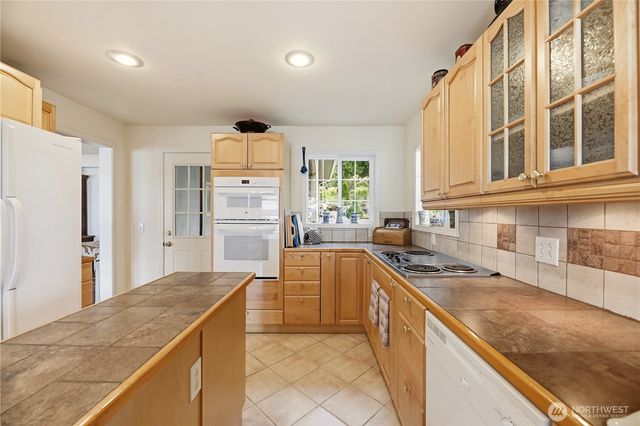 16028 94th Avenue NW, Stanwood, WA 98292