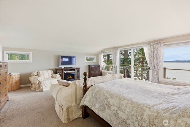 16028 94th Avenue NW, Stanwood, WA 98292
