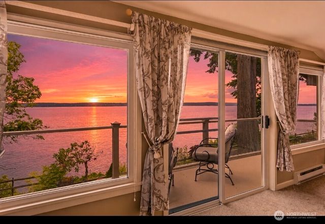 16028 94th Avenue NW, Stanwood, WA 98292