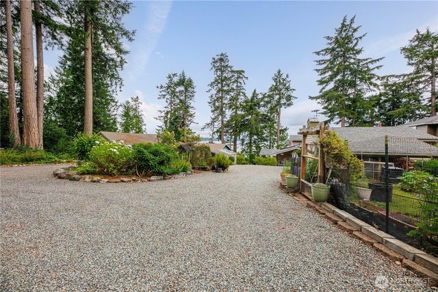 16028 94th Avenue NW, Stanwood, WA 98292