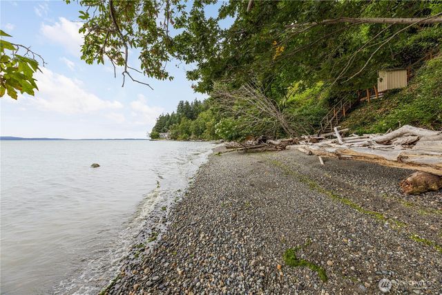 16028 94th Avenue NW, Stanwood, WA 98292