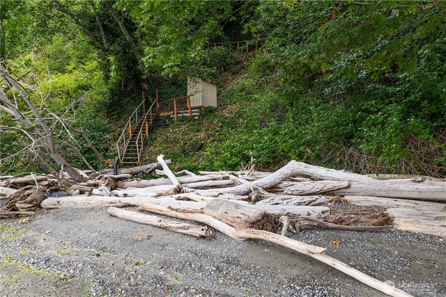 16028 94th Avenue NW, Stanwood, WA 98292