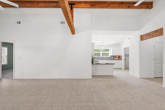 1405 Johnson ST, Marble Falls, TX 78654