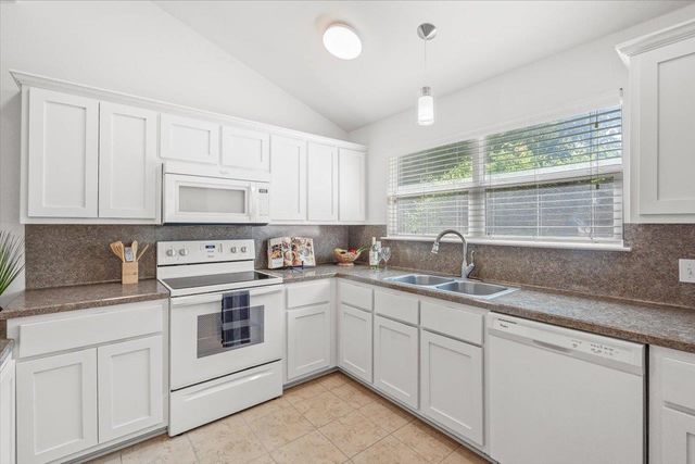 1405 Johnson ST, Marble Falls, TX 78654