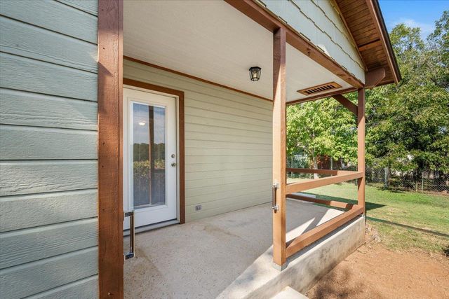 1405 Johnson ST, Marble Falls, TX 78654