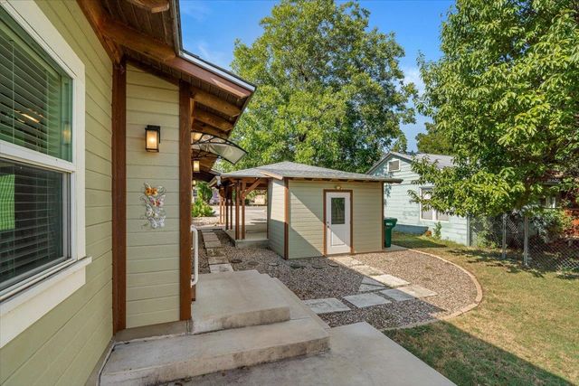 1405 Johnson ST, Marble Falls, TX 78654