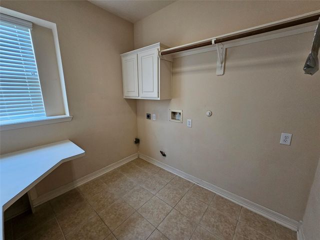 3218 Waters Edge Drive, Manvel, TX 77578