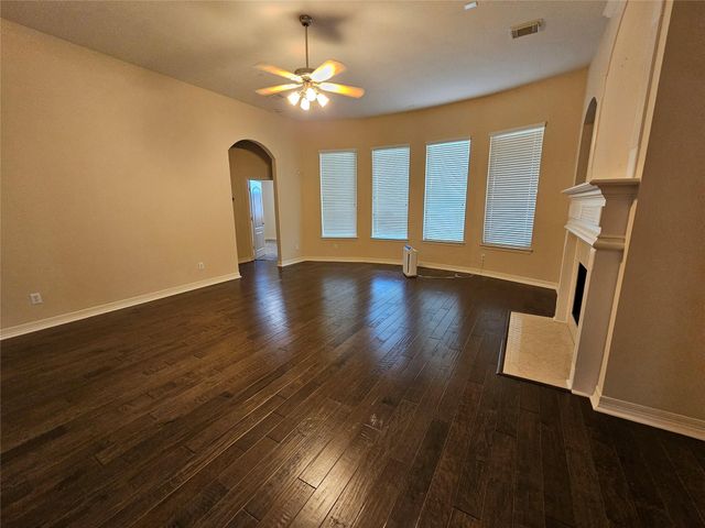 3218 Waters Edge Drive, Manvel, TX 77578