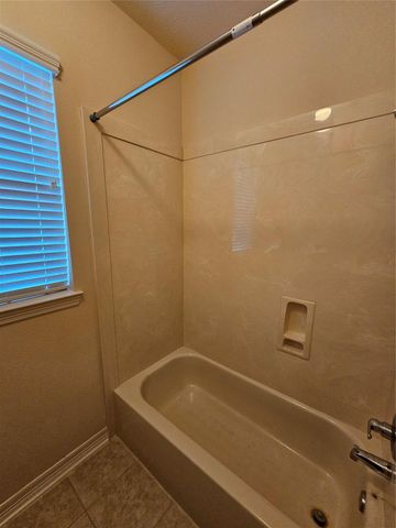 3218 Waters Edge Drive, Manvel, TX 77578