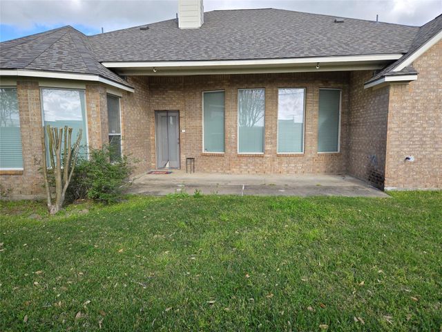 3218 Waters Edge Drive, Manvel, TX 77578