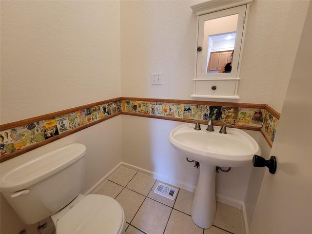 281 Earl Callahan RD A, Cedar Creek, TX 78612
