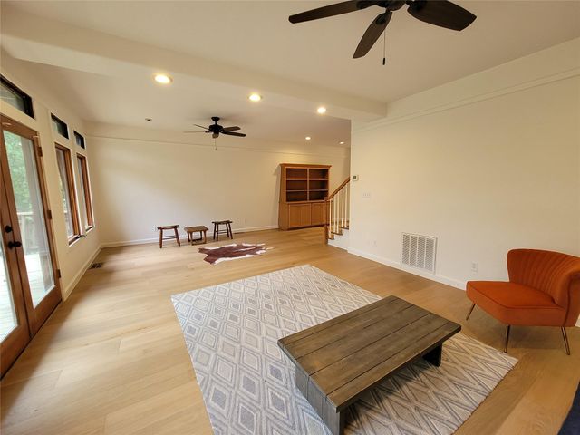 281 Earl Callahan RD A, Cedar Creek, TX 78612