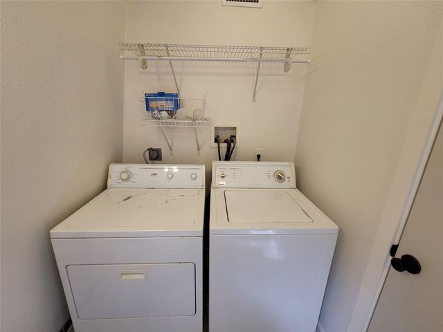 281 Earl Callahan RD A, Cedar Creek, TX 78612