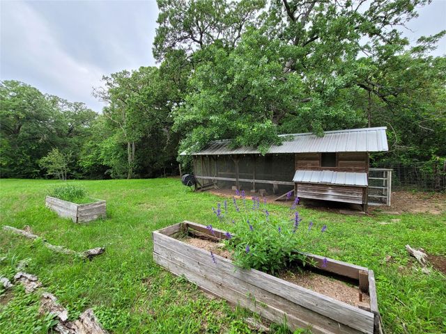 281 Earl Callahan RD A, Cedar Creek, TX 78612