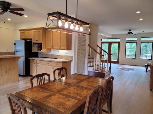 281 Earl Callahan RD A, Cedar Creek, TX 78612