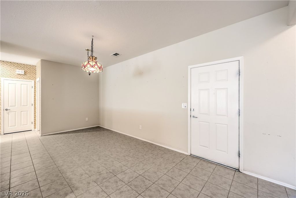 2512 Cosmic Dust Street, Henderson, NV 89044 — photo 5