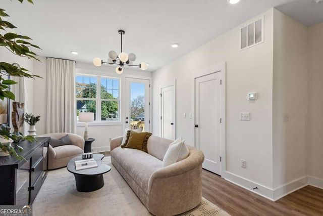 205 Mission Way, Atlanta, GA 30315