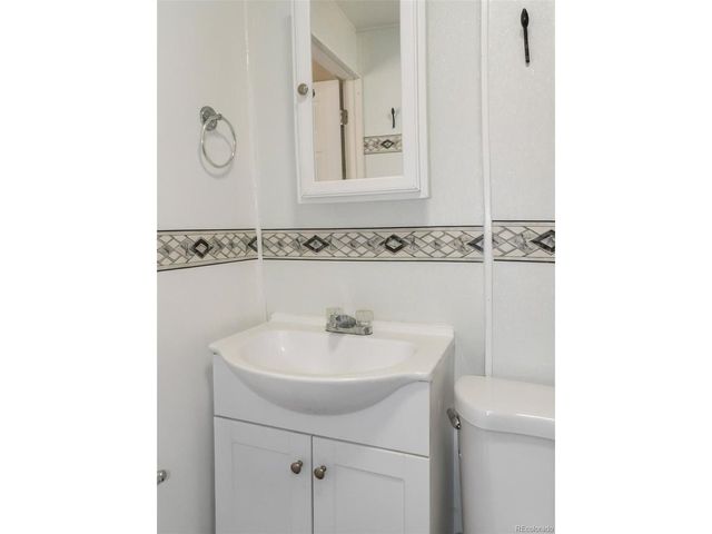 908 E 9th St, Pueblo, CO 81001